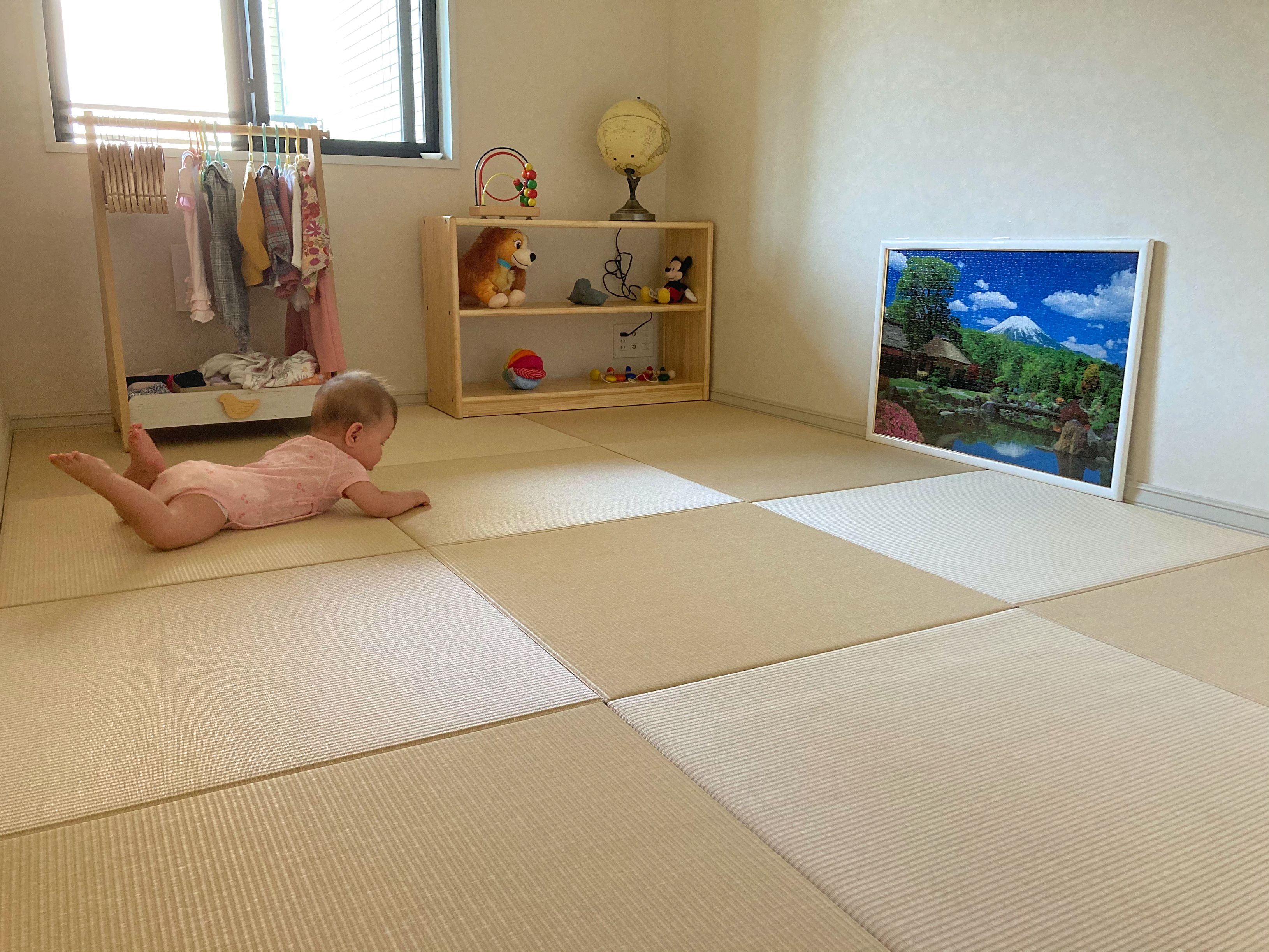 赤ちゃんと畳