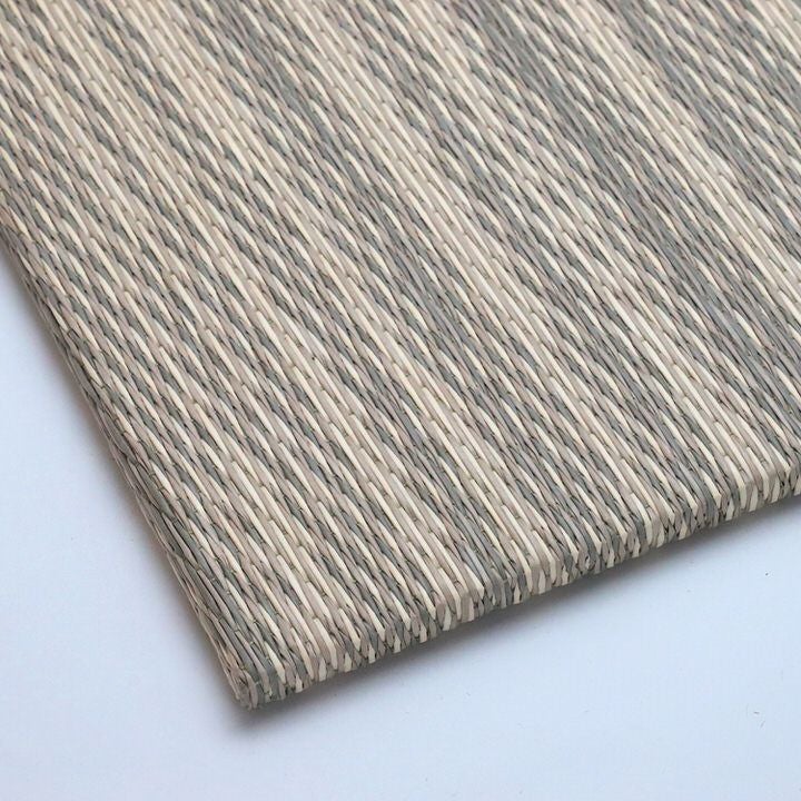 05銀鼠色×墨染色×灰桜色〉 穂波 82cm x 82cm x 15mm フローリング用