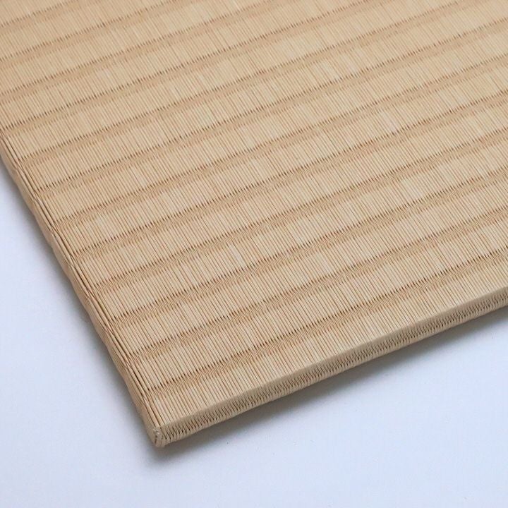 15白茶色（しらちゃいろ）〉 銀白 82cm x 82cm x 15mm フローリング用